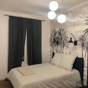 Apartment Nation, Paris